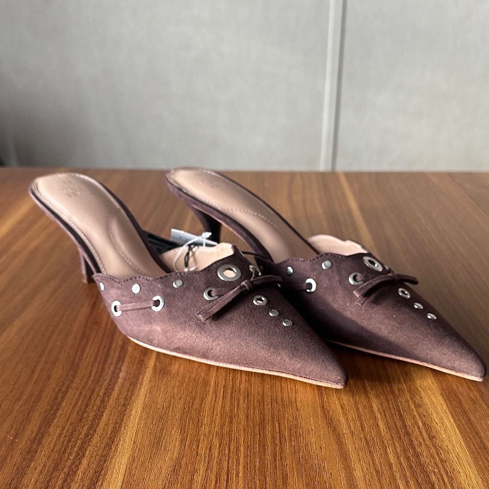 NWT Time and Tru Brown Studded Mules 👑
